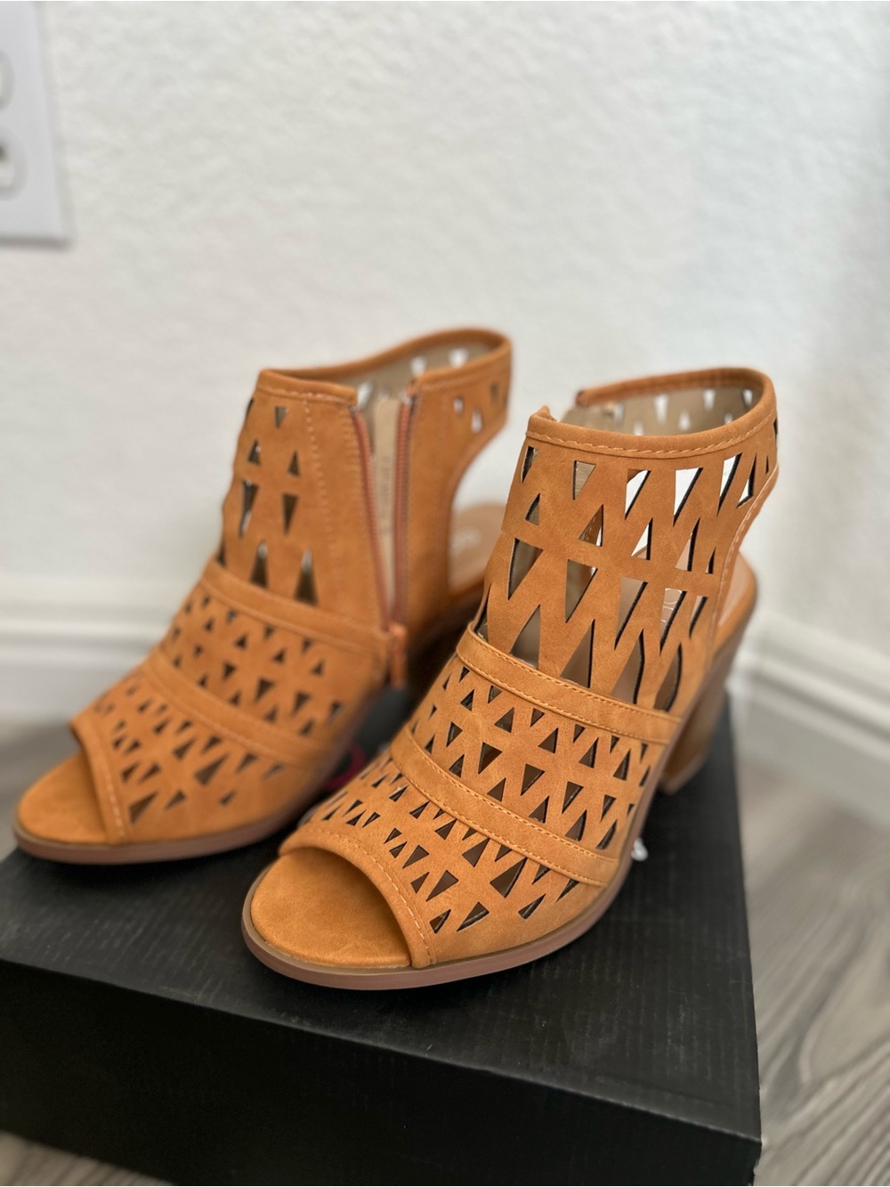 Soho Girls Tan Cutout Peep-Toe Block Heel Sandals